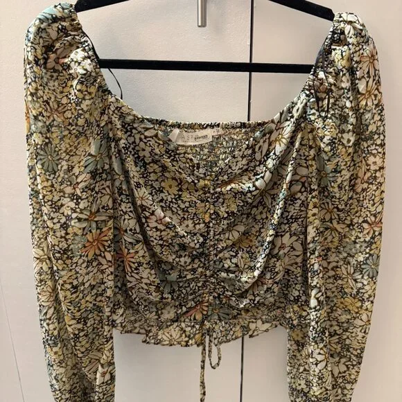 ASTR Love Song Top - Picture 5 of 8